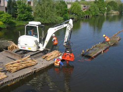 Er wordt gebruik gemaakt van potons om in het water te kunnen werken